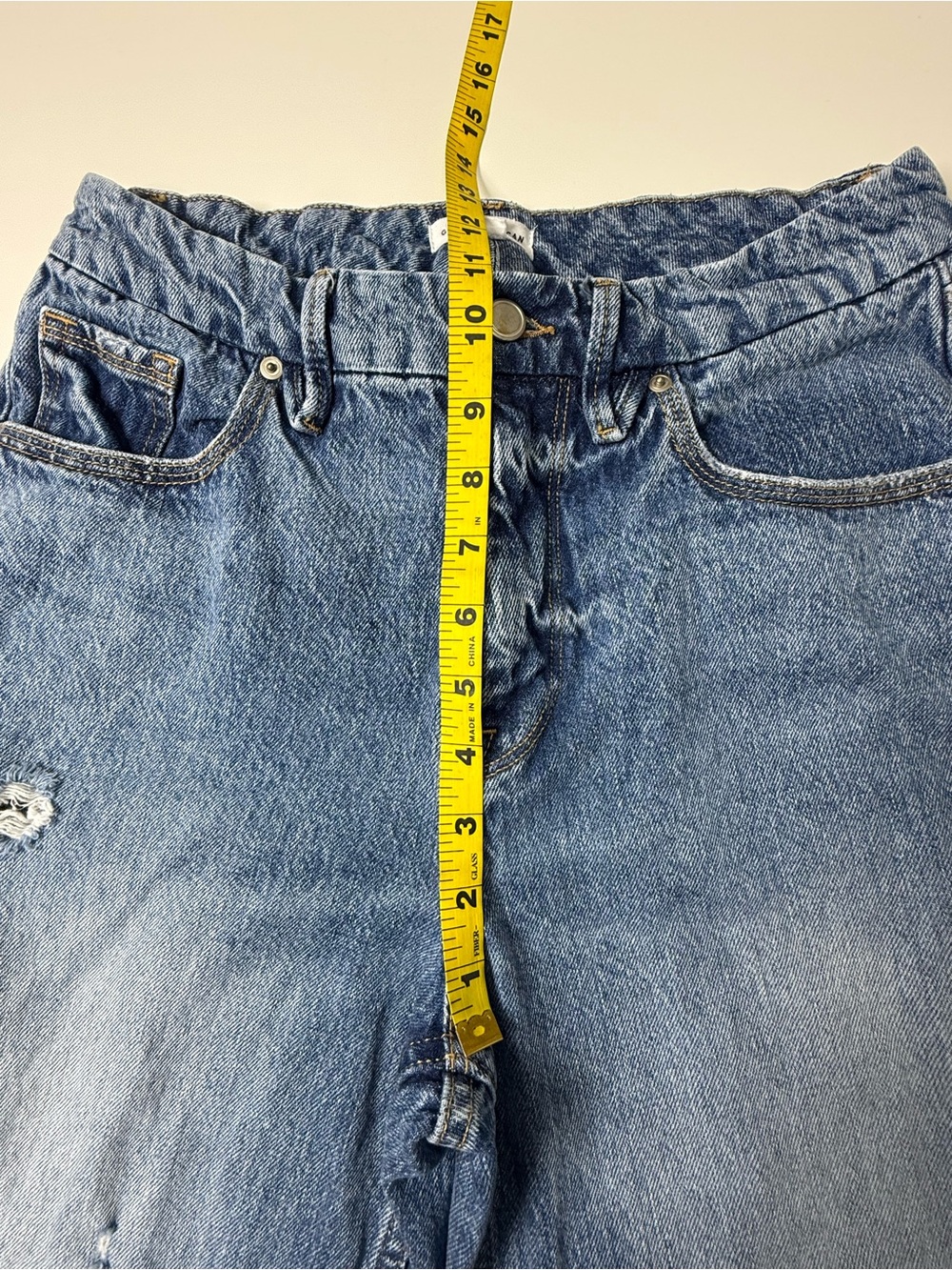 Good American | Good '90s Distressed Straight Leg Jeans Medium Wash Size 8/29 - Picture 10 of 12